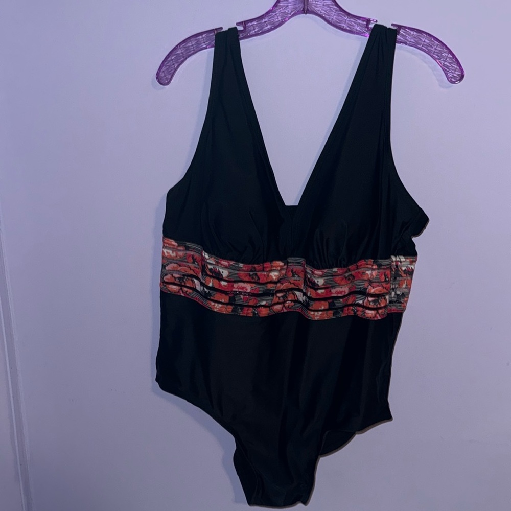 Time and Tru One Piece Swimsuit💗